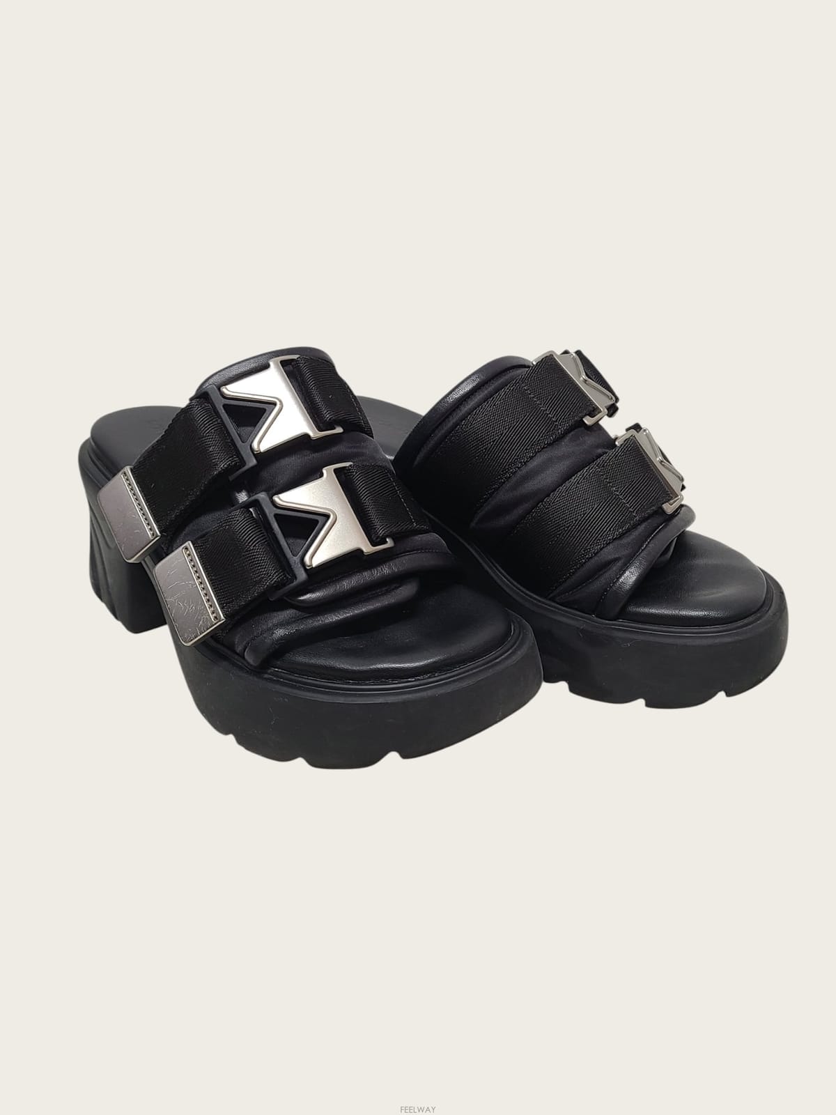 Bottega Veneta [�߰���ǰ/���̽���] 37 / ���װ�����Ÿ ���� ���� �÷��� ��Ŭ ��Ʈ�� ���� �� ����[�߰���ǰ/���̽���] 37 / ���װ�����Ÿ ���� ���� �÷���
