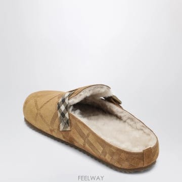 Burberry 26FW Burberry Urchin clog in shearling üũ jute 812777617664026FW Burberry Urchin clog in shearling üũ jute 81277