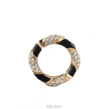 Valentino 25FW Valentino ���� earrings WJ0Y24VTIRG5 TP57897198225FW Valentino ���� earrings WJ0Y24VTIRG5 TP578971982
