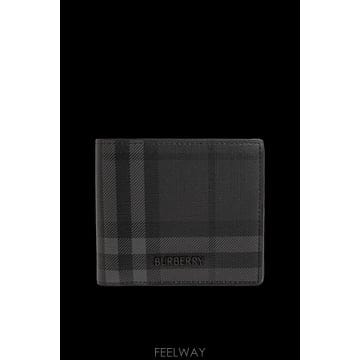 Burberry 26FW Burberry �з� with �ΰ� 8127772C3331IRON TP58089556826FW Burberry �з� with �ΰ� 8127772C3331IRON TP580895