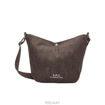 A.P.C. A P C  ���� messenger �� COHLXM67010CAE TP579226114A P C  ���� messenger �� COHLXM67010CAE TP579226114