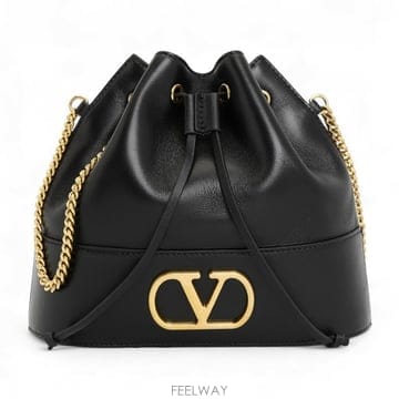Valentino ���̷ΰ� �ñ״�ó ���� ü�� ��Ŷ�� 9W2P0T83AWD 0NO���̷ΰ� �ñ״�ó ���� ü�� ��Ŷ�� 9W2P0T83AWD 0NO