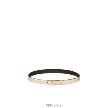 GUCCI 26SS ���� Thin ���̺��� ��Ʈ with ���� Horsebit buckle 836993AAEC2954026SS ���� Thin ���̺��� ��Ʈ with ���� Horsebit buckle