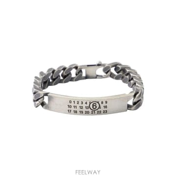 Maison Margiela �δ��� MM6 Maison Margiela MM6 ���� ���������� �ѹ� �ΰ� ü�� �����δ��� MM6 Maison Margiela MM6 ���� ���������� �ѹ� ��