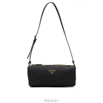 PRADA 26FW ����� Re Nylon ũ�ν��ٵ� �� 1NE0582C05F0002 TP57797825026FW ����� Re Nylon ũ�ν��ٵ� �� 1NE0582C05F0002 TP5