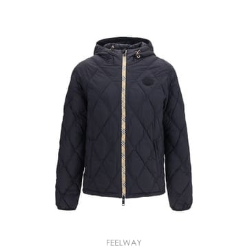 Burberry �ؿ� ���¸���� AW26 ������ ���� üũ ��Ƽġ�� �� �������׸� ���Ϸ� �ٿ� ��Ŷ 8130335_A11�ؿ� ���¸���� AW26 ������ ���� üũ ��Ƽġ�� �� 