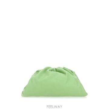 보테가 베네타 라이트 그린 나파 레더 TEEN 파우치