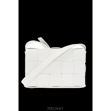 Bottega Veneta 25SS ���װ�����Ÿ cassette ī��Ʈ ��� �� 578004VMAY19009 TP57749909225SS ���װ�����Ÿ cassette ī��Ʈ ��� �� 578004VMAY19