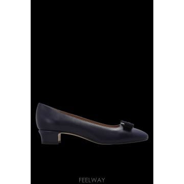 Ferragamo 26FW ����䷹ ��󰡸� Vara heeled ���� 01L056VARA20794853NAVY TP5792326FW ����䷹ ��󰡸� Vara heeled ���� 01L056VARA2079