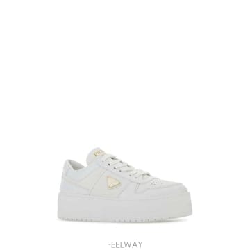 PRADA 26FW ����� ȭ��Ʈ ���� �ٿ�Ÿ�� ����Ŀ�� 1E792MFD0503LPHF0009 TP57888892226FW ����� ȭ��Ʈ ���� �ٿ�Ÿ�� ����Ŀ�� 1E792MFD0503