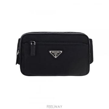PRADA ����� 26SS �ﰢ �ΰ� ���Ϸ� ��Ʈ�� ���� 2VL977 2DMG F0002����� 26SS �ﰢ �ΰ� ���Ϸ� ��Ʈ�� ���� 2VL977 2DMG F