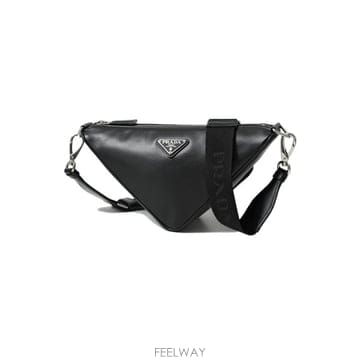 PRADA ����� �ﰢ �ΰ� Ʈ���̾ޱ� ũ�ν��� ���� 2VH155 ASK F0002����� �ﰢ �ΰ� Ʈ���̾ޱ� ũ�ν��� ���� 2VH155 ASK F