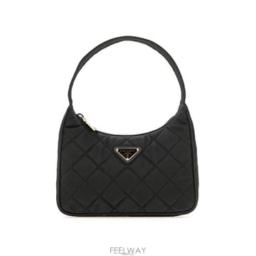 PRADA ����� 26SS �ﰢ�ΰ� ���Ϸ� ���� ȣ���� ���� 1NE051 2DYC F0002����� 26SS �ﰢ�ΰ� ���Ϸ� ���� ȣ���� ���� 1NE051 2D