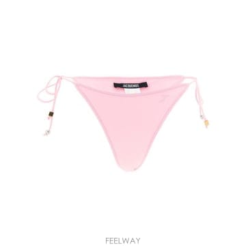 Jacquemus 26SS ��ũ���� Triangle ��Ű�� 26EBOW00628AW00096430 TP57898639626SS ��ũ���� Triangle ��Ű�� 26EBOW00628AW00096430 TP
