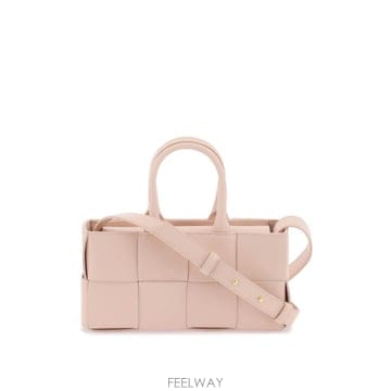 Bottega Veneta 24SS ���װ�����Ÿ Arco East West �̴� ��� �� 776778VCQC26917 TP579243624SS ���װ�����Ÿ Arco East West �̴� ��� �� 776778VC