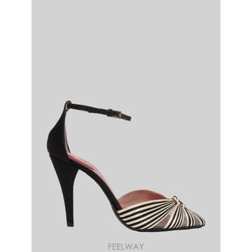 Valentino 26FW �߷�Ƽ�� ����ٴ� �� ������ 9W2S0PM1 BROWN26FW �߷�Ƽ�� ����ٴ� �� ������ 9W2S0PM1 BROWN