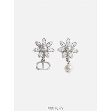 DIOR 26FW ũ����î  BLOOM passed ����� E4892WOMCY001001 TP58119791626FW ũ����î  BLOOM passed ����� E4892WOMCY001001 TP