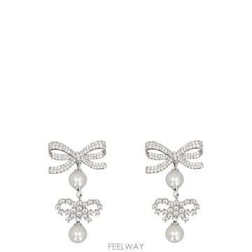 Self Portrait 26SS Self portrait Earrings with bows �� pearls RS26629ESLSIL26SS Self portrait Earrings with bows �� pearls RS2662