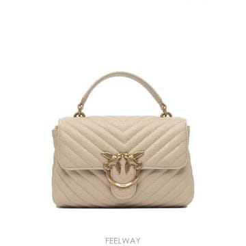 | Other Brand | 26FW Pinko ���� Ŭ��ġ 100044A0GKC50QBEIGE TP57897969426FW Pinko ���� Ŭ��ġ 100044A0GKC50QBEIGE TP578979694
