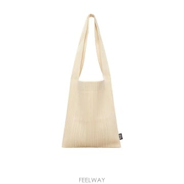 Issey Miyake 26SS PLEATS PLEASE �̼��̹̾��� ���� messenger �� PP59AG67230 TP5788026SS PLEATS PLEASE �̼��̹̾��� ���� messenger �� PP59