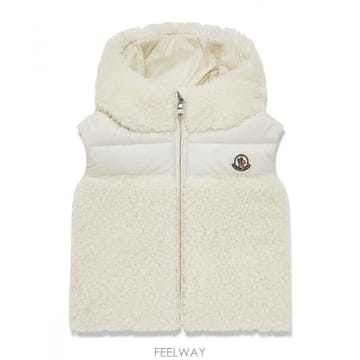 Moncler 26SS Moncler ������ ��Ʈ K29511A0001589A3X037 TP57926019326SS Moncler ������ ��Ʈ K29511A0001589A3X037 TP579260