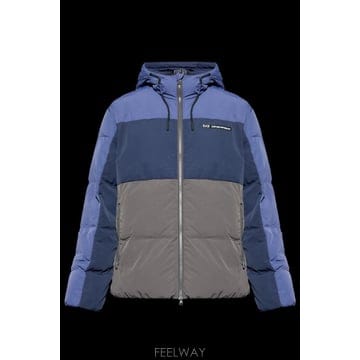 Armani 25FW E A 7 Insulated ���� with �ΰ� 7M000946AF13190UB102 TP5794025FW E A 7 Insulated ���� with �ΰ� 7M000946AF13190UB1