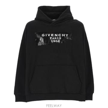 Givenchy 26SS Givenchy ��ư ����Ʈ ���� With �ĵ� BWJ04TP78U001 TP57748795826SS Givenchy ��ư ����Ʈ ���� With �ĵ� BWJ04TP78U001