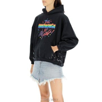 Balenciaga 23FW Balenciaga ���� �� �ĵ�Ƽ WITH ����Ʈ 697874TMVH40105 TP5780792223FW Balenciaga ���� �� �ĵ�Ƽ WITH ����Ʈ 697874TMVH4