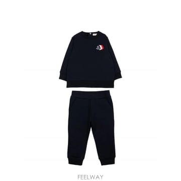 Moncler 26FW Moncler ��Ʈ ���� CLOTHING ENSEMBLE L29518M0000789AM3778 TP26FW Moncler ��Ʈ ���� CLOTHING ENSEMBLE L29518M000078