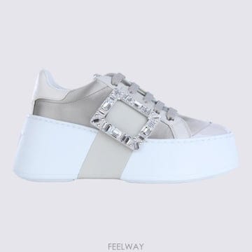 Roger Vivier 26FW ���� ��� Vivier Viv Skate ����Ŀ�� Ice Pearl Grey Milk ȭ��Ʈ RV26FW ���� ��� Vivier Viv Skate ����Ŀ�� Ice Pearl G