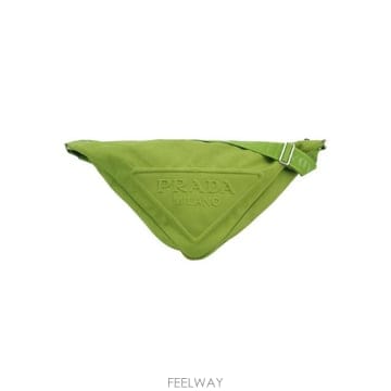 PRADA ����� Triangle Canvas ī�� ��Ų 202607143264 TP581112331����� Triangle Canvas ī�� ��Ų 202607143264 TP581112