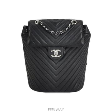 CHANEL Urban Spirit Chevron Quilted ī�� ��Ų 202607143051 TP581111617Urban Spirit Chevron Quilted ī�� ��Ų 202607143051 TP