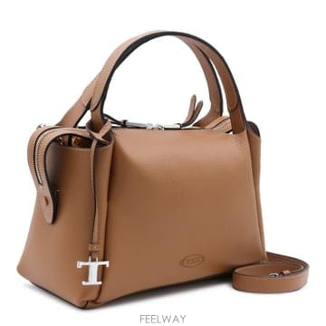 TODS 26FW TOD S BORSE A SPALLA XBWAPAU9200QRIS410 TP58027344026FW TOD S BORSE A SPALLA XBWAPAU9200QRIS410 TP5802734