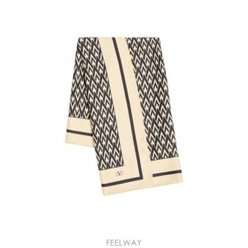 Valentino 26SS Valentino ���� ��ī�� WEI114SHTREX TP57850820426SS Valentino ���� ��ī�� WEI114SHTREX TP578508204