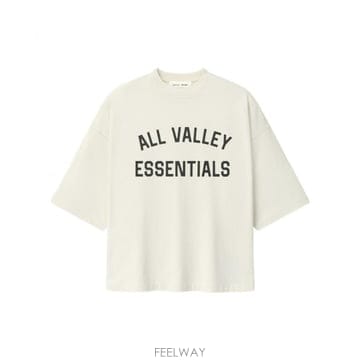 Fear of God 26FW �Ǿ���갫 ESSENTIALS MERCH TEE RW002680034 TP57953362526FW �Ǿ���갫 ESSENTIALS MERCH TEE RW002680034 TP579