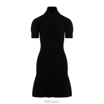 PATOU 24FW PATOU ���� �巹�� KN2108041BLACK TP57879885824FW PATOU ���� �巹�� KN2108041BLACK TP578798858