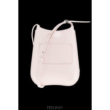 Jacquemus 26SS ��ũ���� Phone ���̽� Bisou on a strap SLU00375AC18A01410 TP5726SS ��ũ���� Phone ���̽� Bisou on a strap SLU00375AC