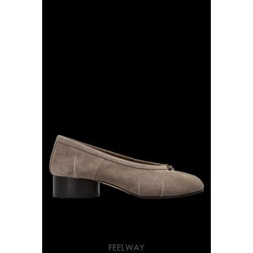 Maison Margiela 26FW �������������� Suede heeled ���� with Tabi �� �ƿ� S58WZ0128P7854T226FW �������������� Suede heeled ���� with Tabi �� ��