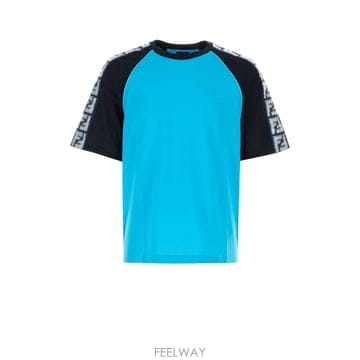 FENDI 23FW Fendi T ���� FAF679AN5YF1KRV TP57923600423FW Fendi T ���� FAF679AN5YF1KRV TP579236004