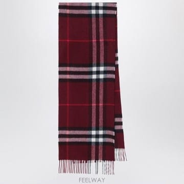 Burberry 26FW Burberry ���ǵ� ĳ�ù̾� ��ī�� with a checked pattern 811263911026FW Burberry ���ǵ� ĳ�ù̾� ��ī�� with a checked pa