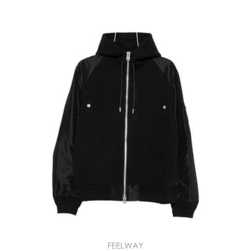 Sacai 26FW ��ī�� ���� Ƽ���� 26 04136M 001 BLACK26FW ��ī�� ���� Ƽ���� 26 04136M 001 BLACK