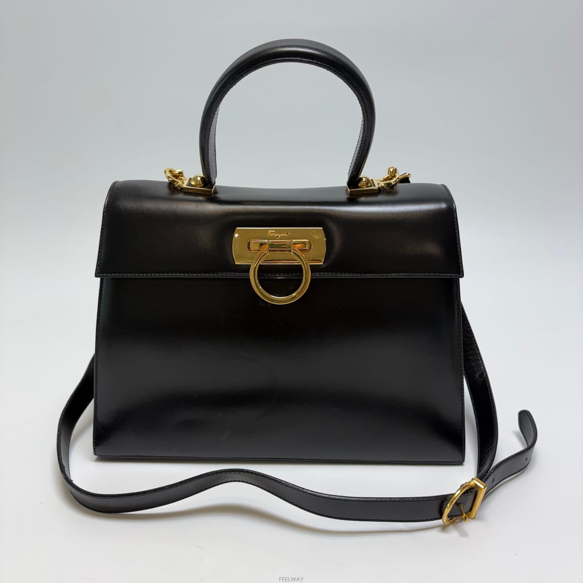 Ferragamo �䷹���� ��ġ�� 2WAY ��Ʈ�� ��󰡸� ����� (���, ����)�䷹���� ��ġ�� 2WAY ��Ʈ�� ��󰡸� ����� (���, ��