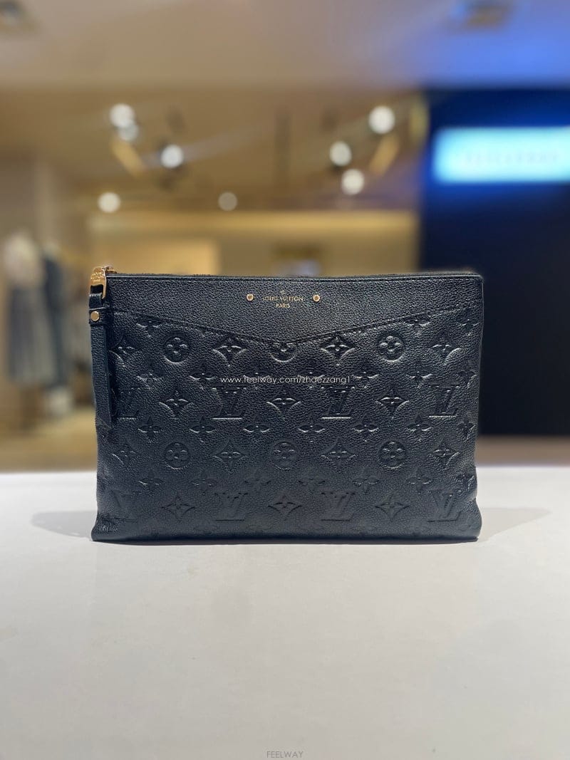 Louis Vuitton ���̺��� �������� ���׷� Ŭ��ġ�� ����Ĩ M62937���̺��� �������� ���׷� Ŭ��ġ�� ����Ĩ M62937