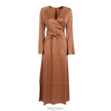 Fabiana Filippi 26SS �ĺ�Ƴ� �ʸ��� SHINY ENVER SATIN WRAP �� �巹�� WITH FILO DIAMANT26SS �ĺ�Ƴ� �ʸ��� SHINY ENVER SATIN WRAP �� �巹�� 