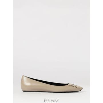 26FW 로저 비비에 베이지 Trompette Ballerinas in 레더 RVW40415280BSSC41