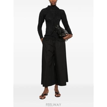 Issey Miyake 26FW �̼��� �̾��� �μҸ� Ƽ���� IM68FJ107 15 BLACK26FW �̼��� �̾��� �μҸ� Ƽ���� IM68FJ107 15 BLACK