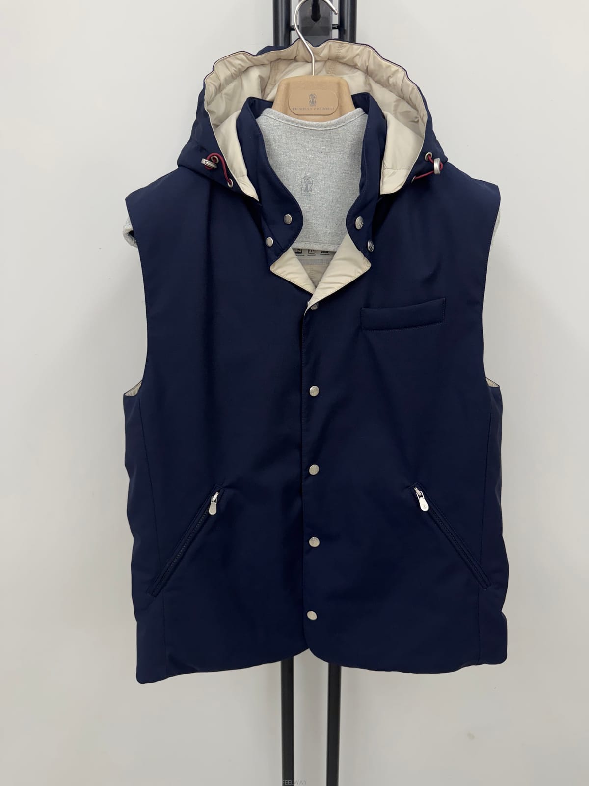Brunello Cucinelli (���� ���Ϲ߼�) ���ڷ� ��ġ�ڸ� �ĵ� �淮 �е� ����Ʈ(���� ���Ϲ߼�) ���ڷ� ��ġ�ڸ� �ĵ� �淮 �е� ����