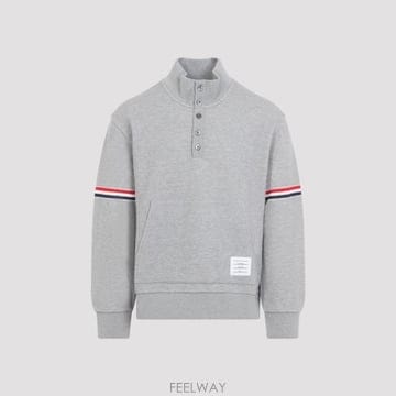 Thom Browne 26FW ����� �ĵ� Ƽ���� MJT590A J0328 055 LT GREY26FW ����� �ĵ� Ƽ���� MJT590A J0328 055 LT GREY
