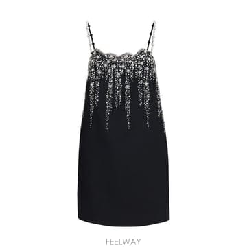 Valentino 26FW �߷�Ƽ�� ����ٴ� ���ǽ� 9B3VAH881CF NUD BLACK26FW �߷�Ƽ�� ����ٴ� ���ǽ� 9B3VAH881CF NUD BLACK