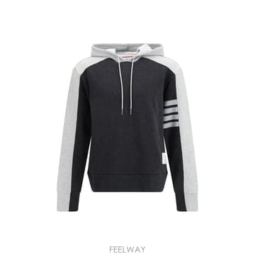 Thom Browne 26FW ����� �ĵ� Ƽ���� MJT579A00535 949 GREY26FW ����� �ĵ� Ƽ���� MJT579A00535 949 GREY